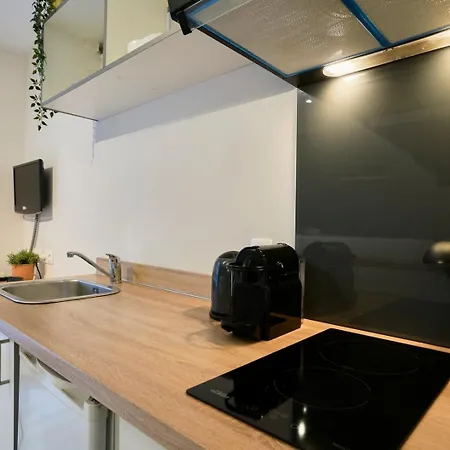 Fully-equipped Next To Flandres *