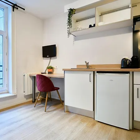 Fully-equipped Next To Flandres Appartamento *