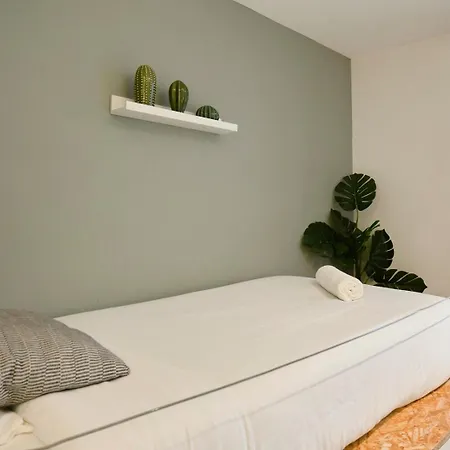 Fully-equipped Next To Flandres Appartamento Lilla