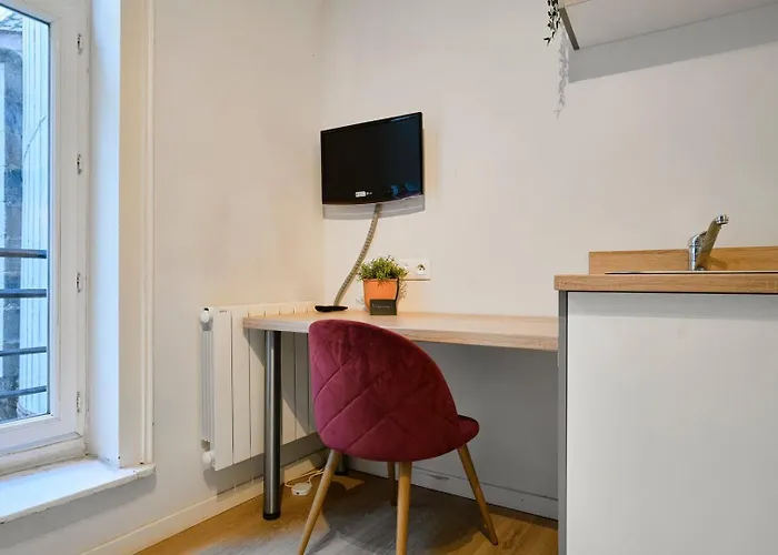 Fully-equipped Next To Flandres *