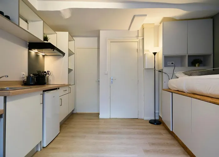 Fully-equipped Next To Flandres * Lille